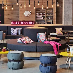 Отель Moxy Тбилиси